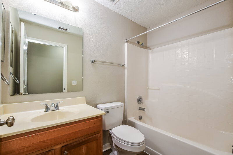 2,490/Mo, 1317 Welch Ridge Ter Apopka, FL 32712 Bathroom View