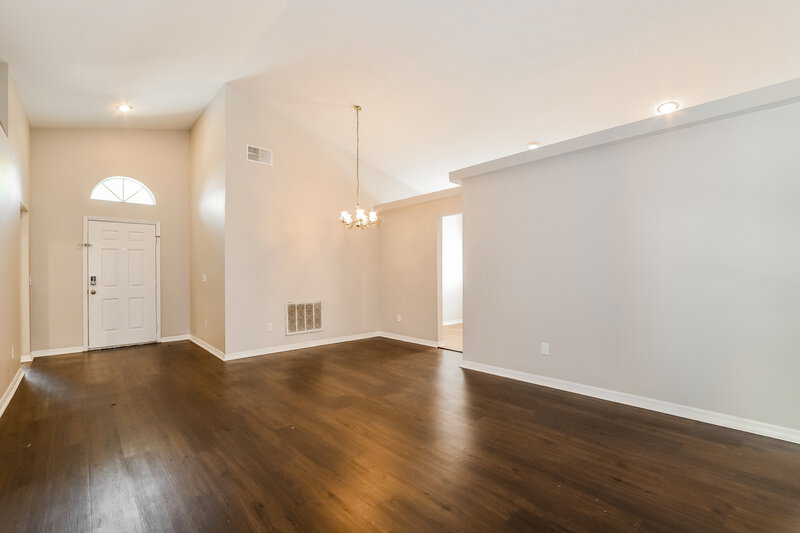 2,220/Mo, 2341 Cobblefield Cir Apopka, FL 32703 Living Room View 2