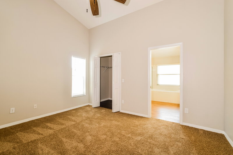 2,220/Mo, 2341 Cobblefield Cir Apopka, FL 32703 Main Bedroom View