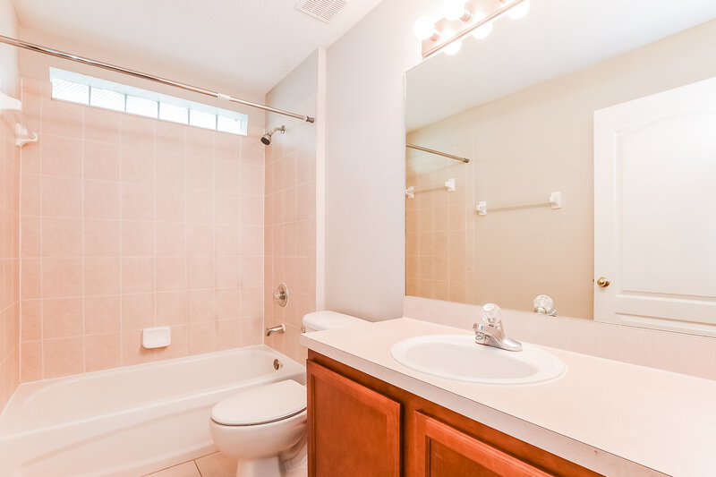 2,430/Mo, 30513 Pga Dr Sorrento, FL 32776 Bathroom View