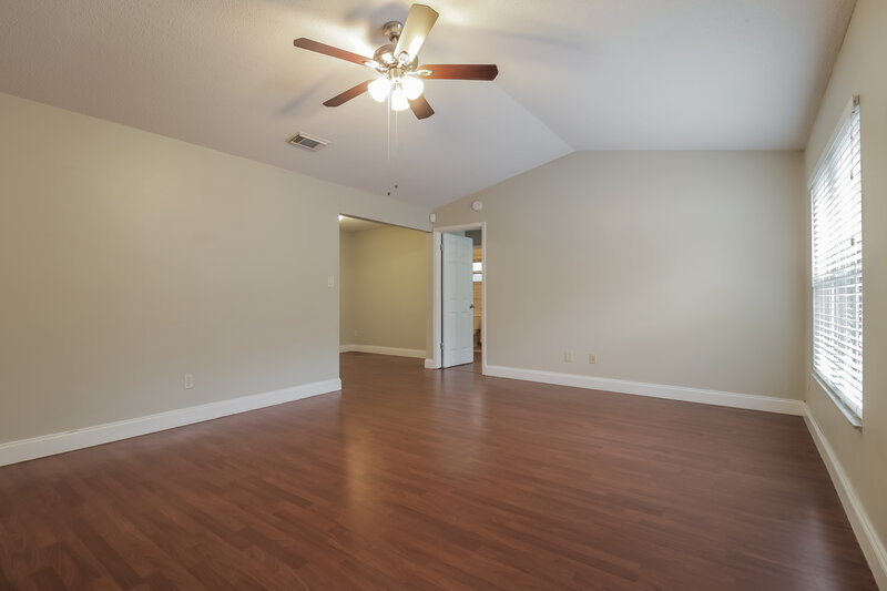 2,405/Mo, 13900 Lena St Orlando, FL 32826 Living Room View