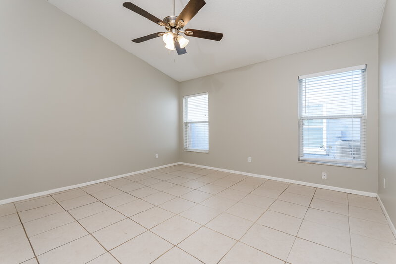 3,920/Mo, 2724 Burwood Ave Orlando, FL 32837 Main Bedroom View