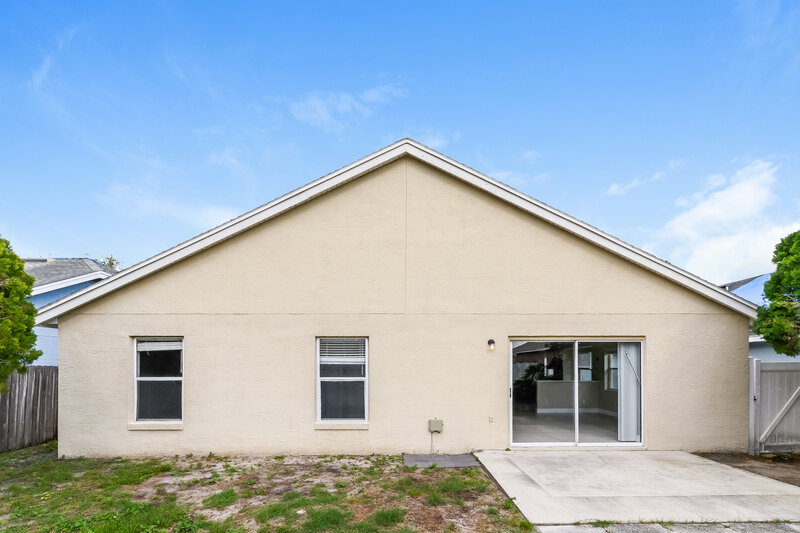 3,920/Mo, 2724 Burwood Ave Orlando, FL 32837 Rear View