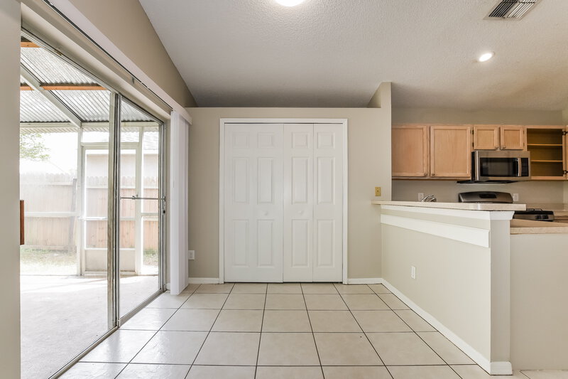 2,205/Mo, 4162 Shadow Creek Cir Oviedo, FL 32765 Breakfast Nook View