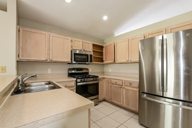2,205/Mo, 4162 Shadow Creek Cir Oviedo, FL 32765 Kitchen View