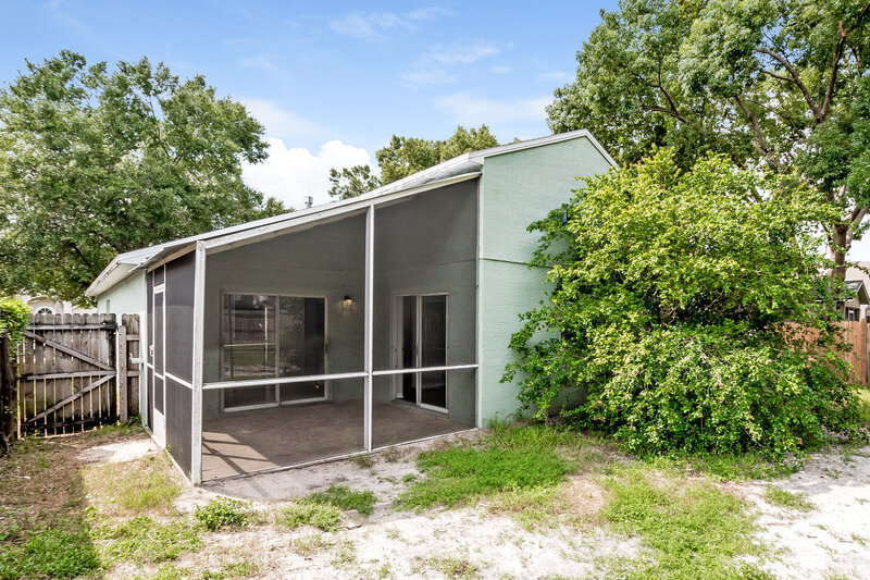 2,205/Mo, 4162 Shadow Creek Cir Oviedo, FL 32765 Rear View