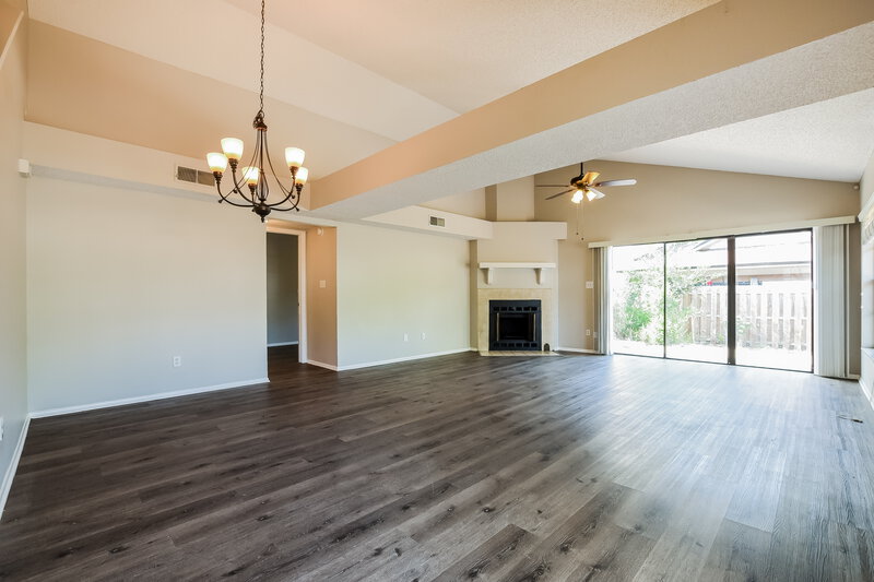 2,370/Mo, 3598 S Saint Lucie Dr Casselberry, FL 32707 Dining Room View