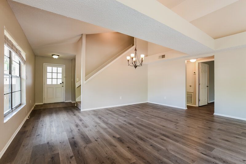2,370/Mo, 3598 S Saint Lucie Dr Casselberry, FL 32707 Dining Room View 2
