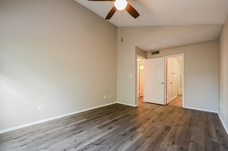 2,370/Mo, 3598 S Saint Lucie Dr Casselberry, FL 32707 Main Bedroom View 2