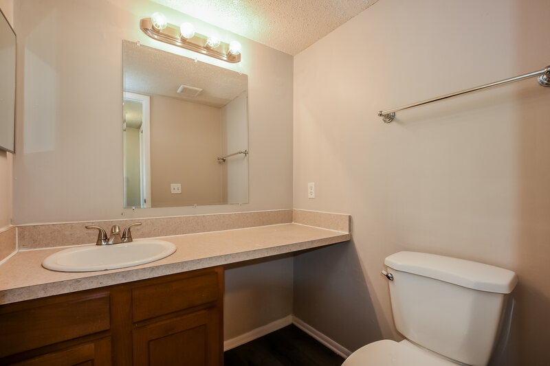 2,370/Mo, 3598 S Saint Lucie Dr Casselberry, FL 32707 Bathroom View