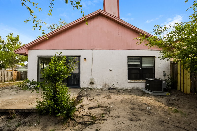 2,370/Mo, 3598 S Saint Lucie Dr Casselberry, FL 32707 Rear View 2