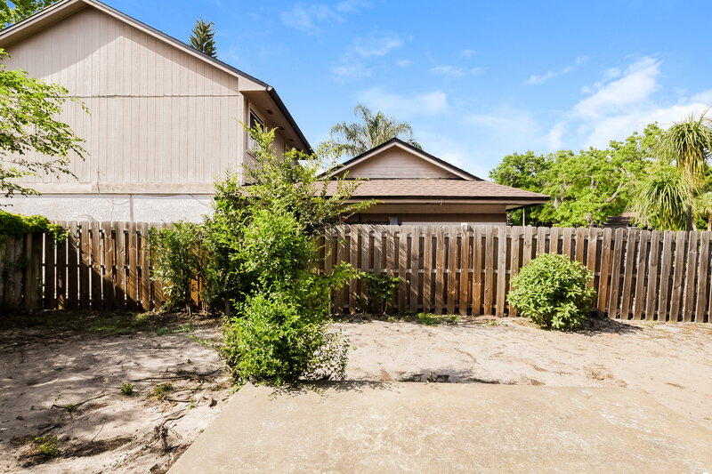 2,370/Mo, 3598 S Saint Lucie Dr Casselberry, FL 32707 Backyard View