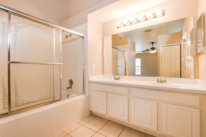 2,230/Mo, 2856 Snowy Owl Ct Lake Mary, FL 32746 Main Bathroom View