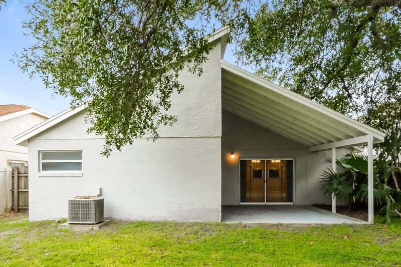 2,100/Mo, 1014 Gotwalt Dr Oviedo, FL 32765 Rear View