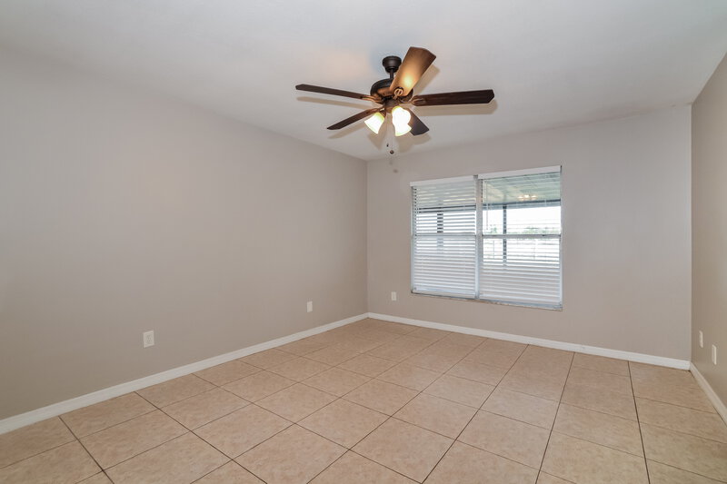 2,255/Mo, 2417 Ginger Mill Blvd Orlando, FL 32837 Main Bedroom View