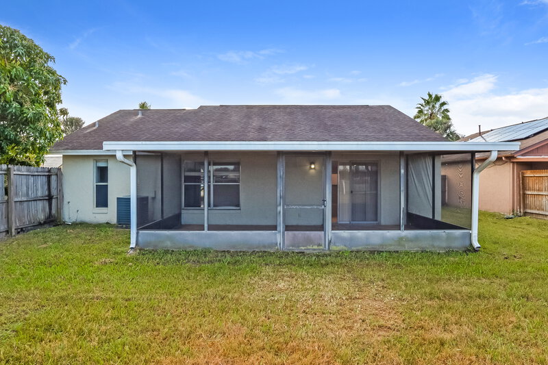 2,255/Mo, 2417 Ginger Mill Blvd Orlando, FL 32837 Rear View