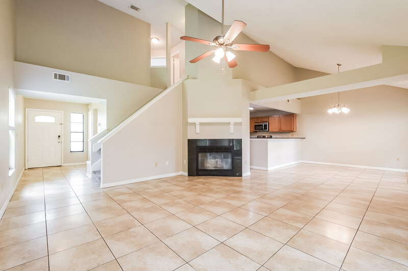 2,490/Mo, 439 E Springtree Way Lake Mary, FL 32746 Living Room View