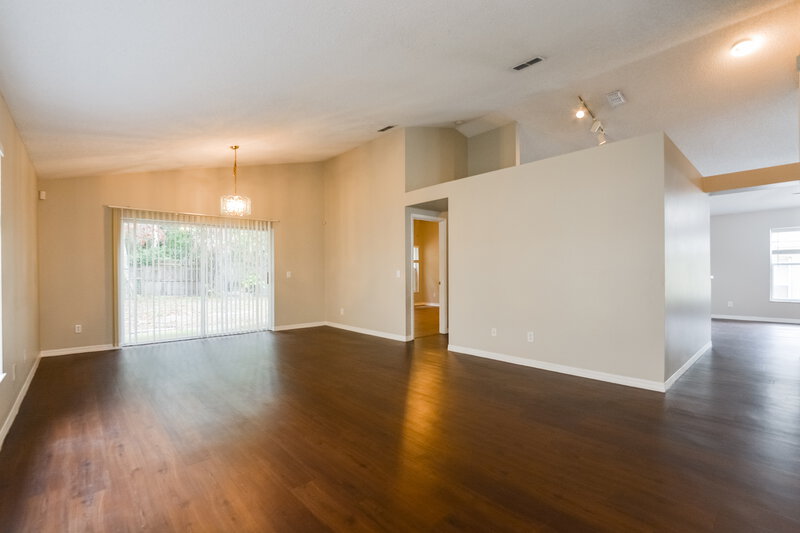2,045/Mo, 40 N Cervidae Dr Apopka, FL 32703 Living Room View