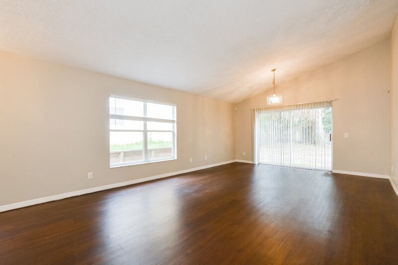 2,045/Mo, 40 N Cervidae Dr Apopka, FL 32703 Dining Room View