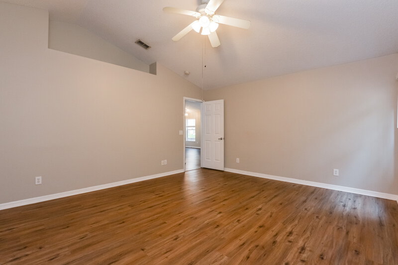 2,045/Mo, 40 N Cervidae Dr Apopka, FL 32703 Main Bedroom View 2
