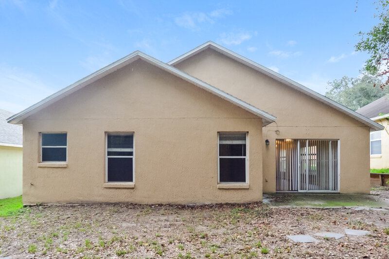 2,045/Mo, 40 N Cervidae Dr Apopka, FL 32703 Rear View