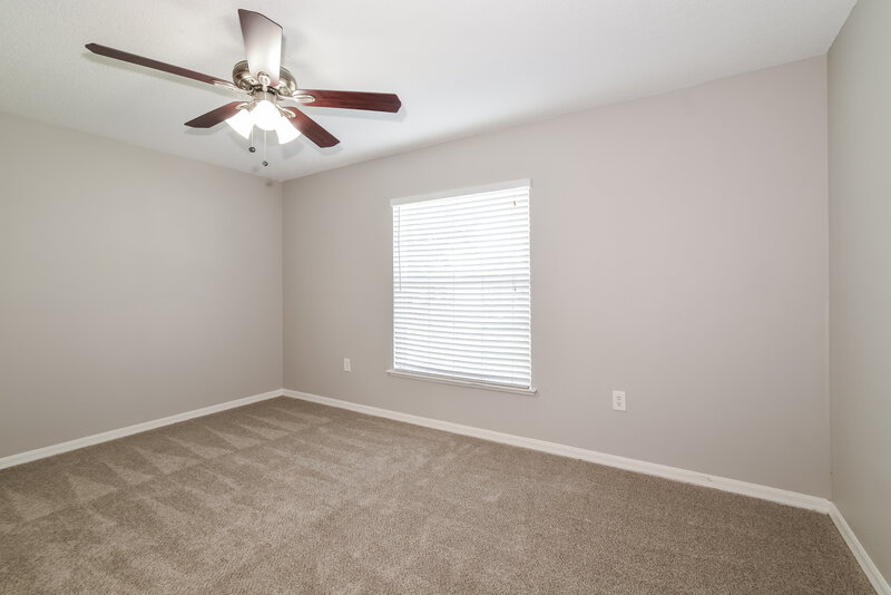 2,055/Mo, 3667 Queens Cove Blvd Winter Haven, FL 33880 Main Bedroom View