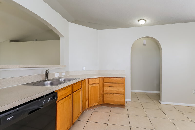 1,795/Mo, 235 Lobelia Dr Davenport, FL 33837 Kitchen View 2
