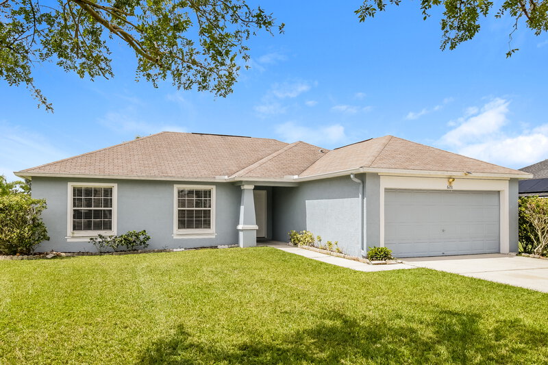 2,000/Mo, 600 Willet Cir Auburndale, FL 33823 Front View