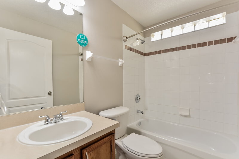 2,065/Mo, 2782 Boardwalk Way Tavares, FL 32778 Bathroom View