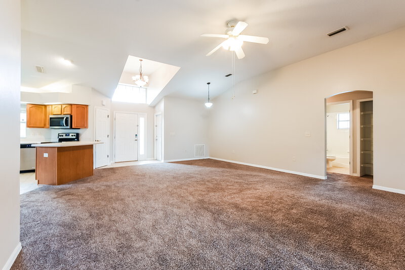 1,920/Mo, 4461 Treasure Cay Rd Tavares, FL 32778 Dining Room View