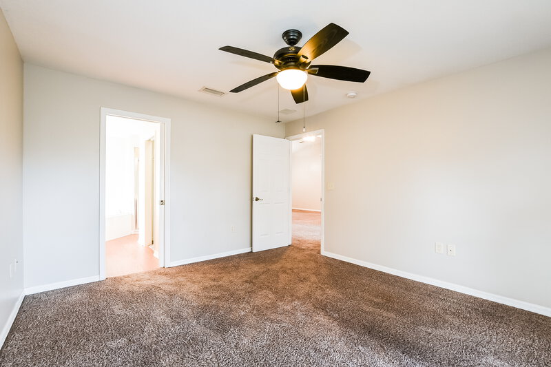 1,920/Mo, 4461 Treasure Cay Rd Tavares, FL 32778 Main Bedroom View 2
