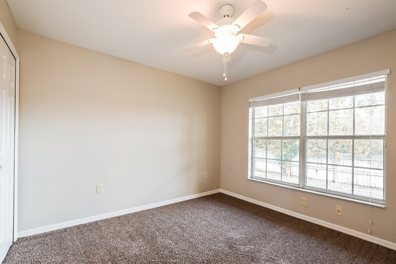 1,920/Mo, 4461 Treasure Cay Rd Tavares, FL 32778 Bedroom View 3