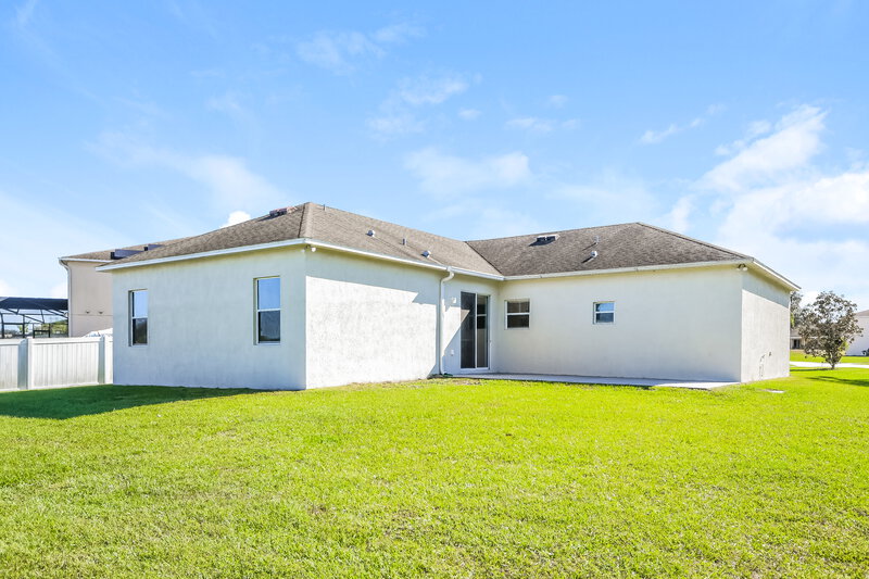 2,035/Mo, 3766 Fieldstone Cir Winter Haven, FL 33881 Rear View