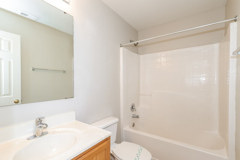 2,770/Mo, 2069 Whispering Trails Blvd Winter Haven, FL 33884 Bathroom View