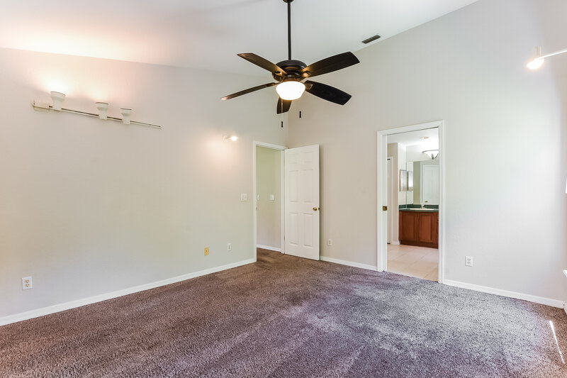 3,520/Mo, 1337 Brandy Lake View Cir Winter Garden, FL 34787 Main Bedroom View 2