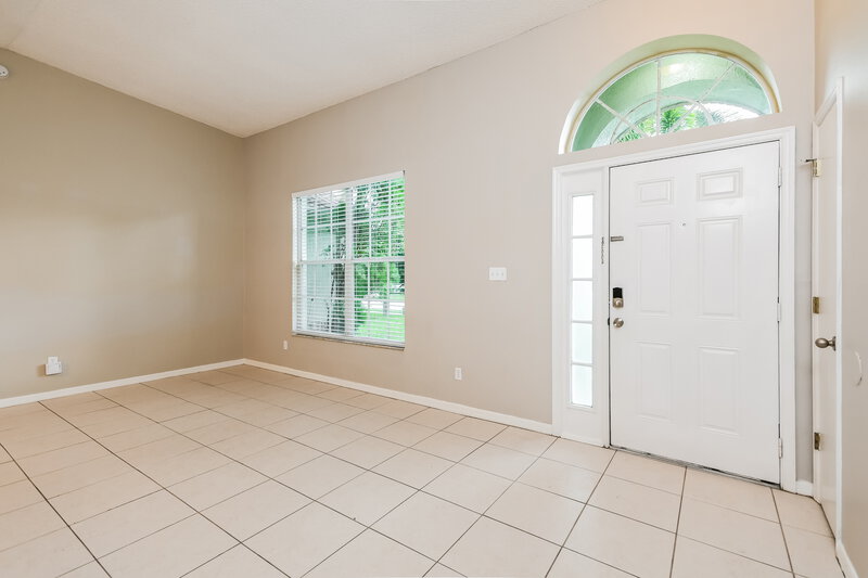 1,995/Mo, 85 Blackberry Creek Dr Saint Cloud, FL 34769 Living Room View 2