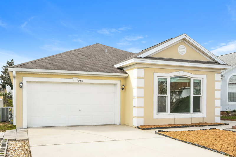 1,805/Mo, 213 Nicholson Dr Davenport, FL 33837 Front Entrance View