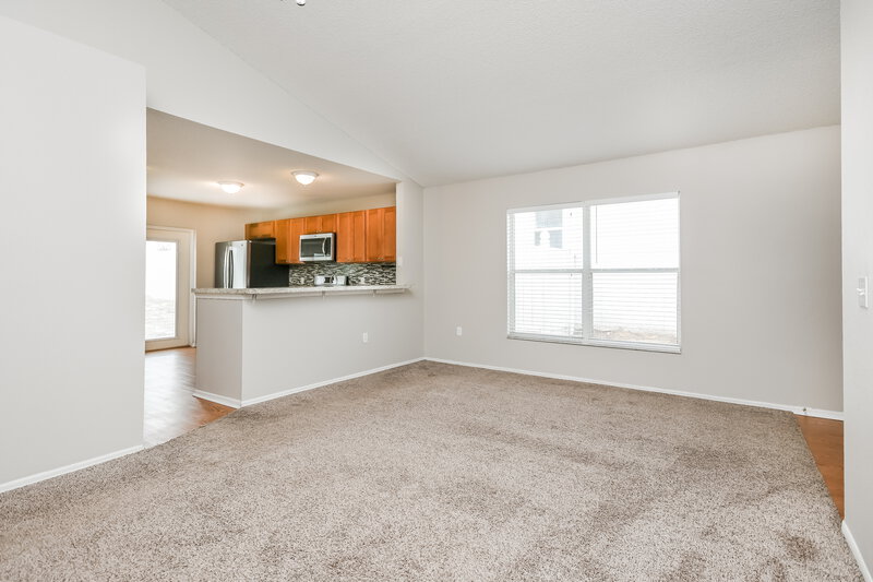 1,805/Mo, 213 Nicholson Dr Davenport, FL 33837 Living Room View 2