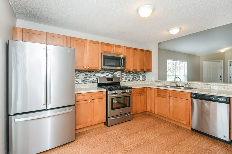 1,805/Mo, 213 Nicholson Dr Davenport, FL 33837 Kitchen View 2