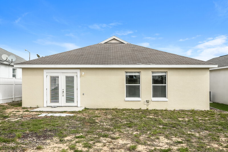 1,805/Mo, 213 Nicholson Dr Davenport, FL 33837 Rear View