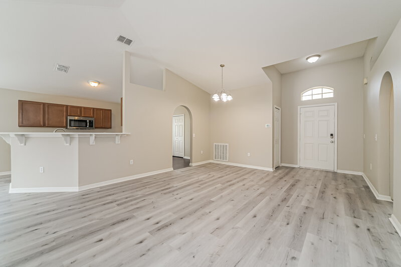 1,975/Mo, 433 Hammerstone Ave Haines City, FL 33844 Living Room View 2