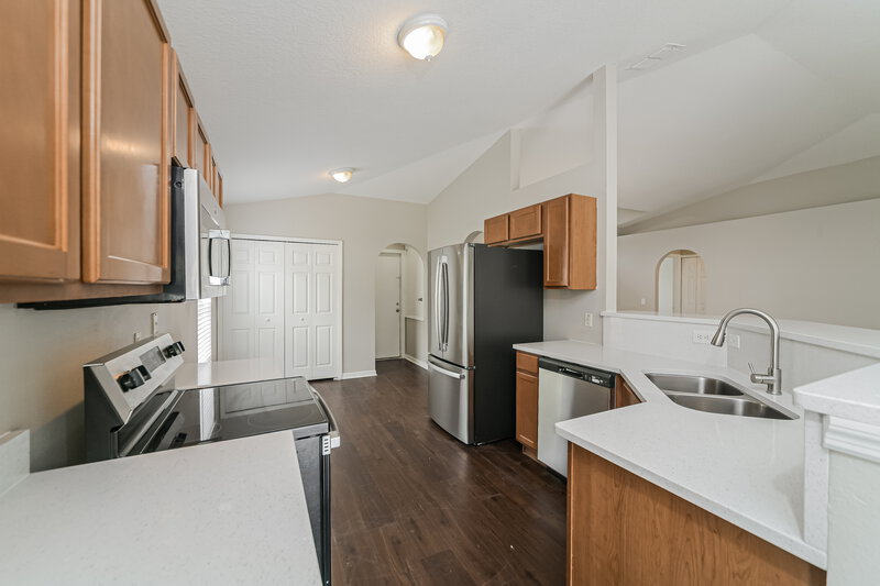 1,975/Mo, 433 Hammerstone Ave Haines City, FL 33844 Kitchen View