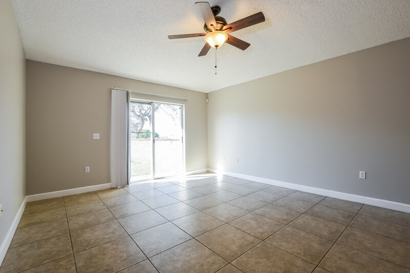 2,215/Mo, 1434 Welch Ridge Ter Apopka, FL 32712 Living Room View