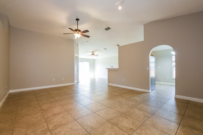 2,215/Mo, 1434 Welch Ridge Ter Apopka, FL 32712 Living Room View 3