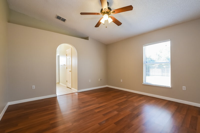 2,215/Mo, 1434 Welch Ridge Ter Apopka, FL 32712 Main Bedroom View 2