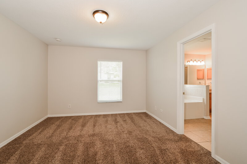 3,570/Mo, 1952 Southern Oak Loop Minneola, FL 34715 Bedroom View 2