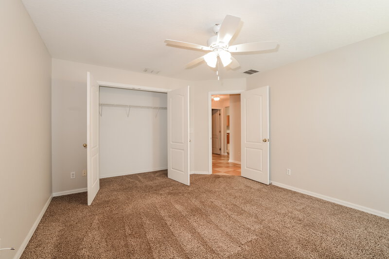 3,570/Mo, 1952 Southern Oak Loop Minneola, FL 34715 Bedroom View 4