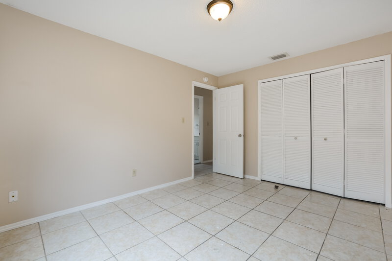 2,180/Mo, 2726 Carlisle Ave Orlando, FL 32826 Bedroom View
