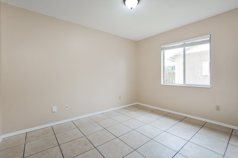 2,180/Mo, 2726 Carlisle Ave Orlando, FL 32826 Bedroom View 2