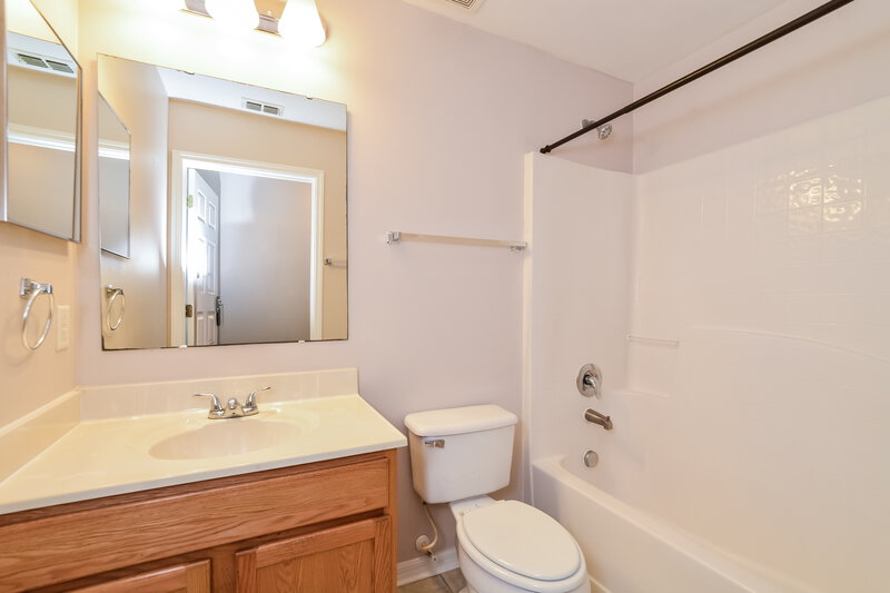 2,115/Mo, 2328 Kingscrest Cir Apopka, FL 32712 Bathroom View